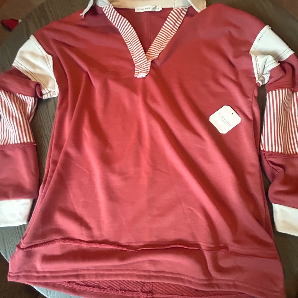 Altar'd State women's small long sleeve shirt. New with tags.